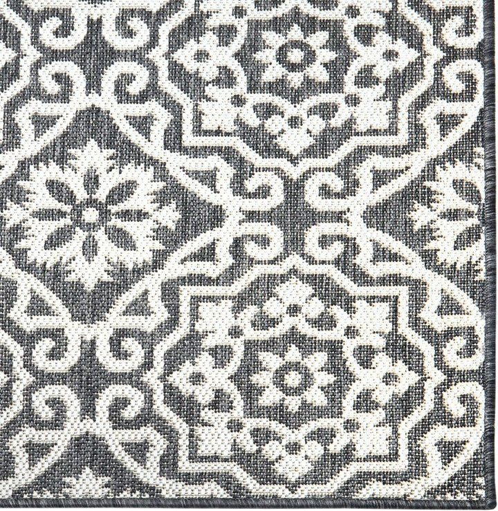 Patio Country Danica Transitional Geometric Indoor/Outdoor Area Rug