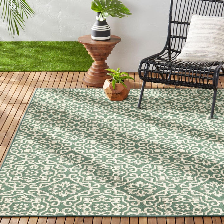 Patio Country Danica Transitional Geometric Indoor/Outdoor Area Rug