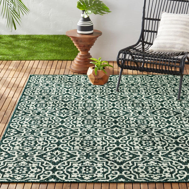 Patio Country Danica Transitional Geometric Indoor/Outdoor Area Rug