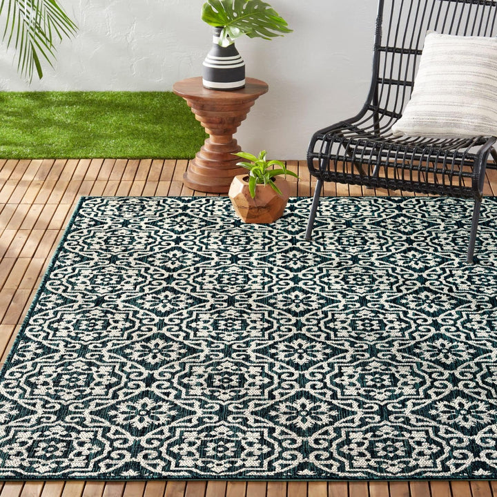 Patio Country Danica Transitional Geometric Indoor/Outdoor Area Rug